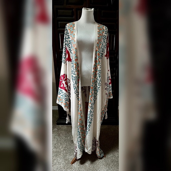 Montana Nights Kimoni - Picture 2 of 9